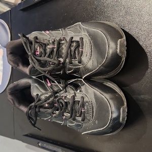 Champion 9 1/2 wide sneakers black and pink great condition